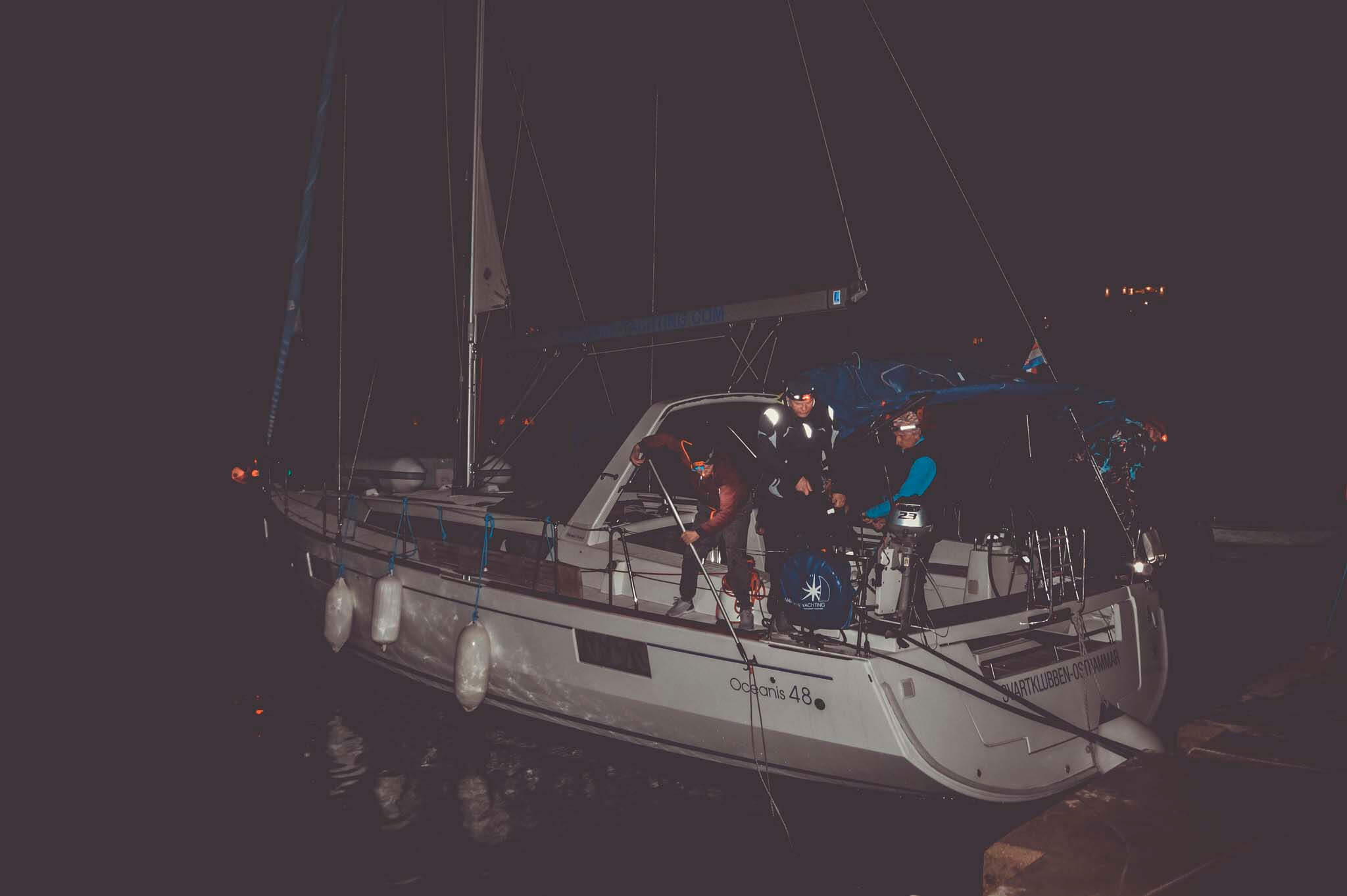 Prowadzenie jachtu nocą